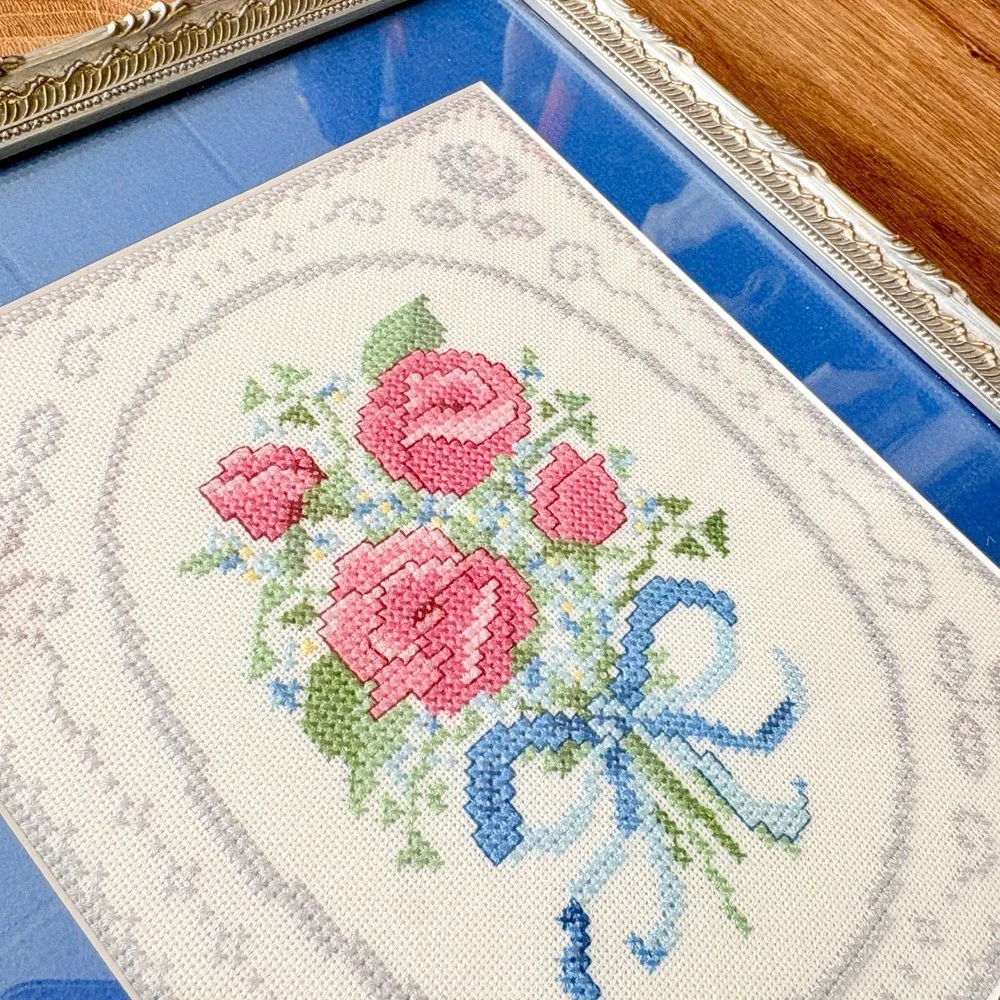 Vintage Framed Floral Cross Stitch Rose Bouquet Coquette Gold Gilt Frame 10x12